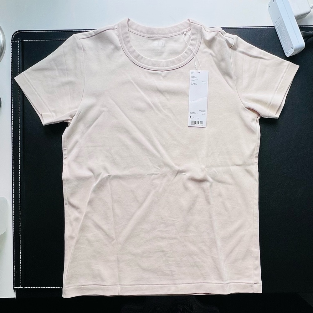 UNIQLO S women’s crew neck t shirt NWT